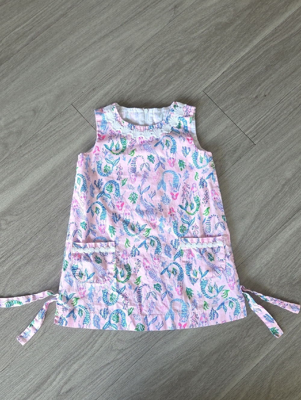 Little Lilly Pulitzer. Size 4. Mermaid Print. Shift Dress. ๐ง๐ปโโ๏ธ - Picture 2 of 13